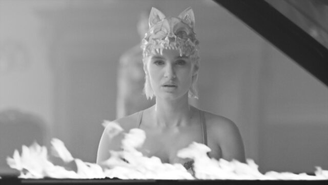 PELLE (Visual Video)