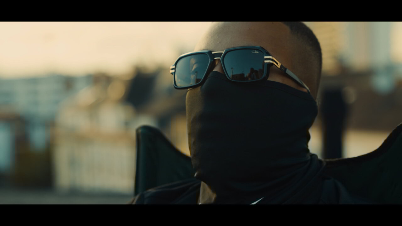 VIEL GESEHEN (offizielles Musikvideo)