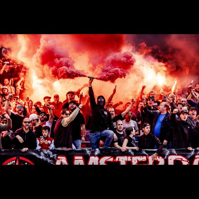 AJAX AMSTERDAM (HOUSE MIX)