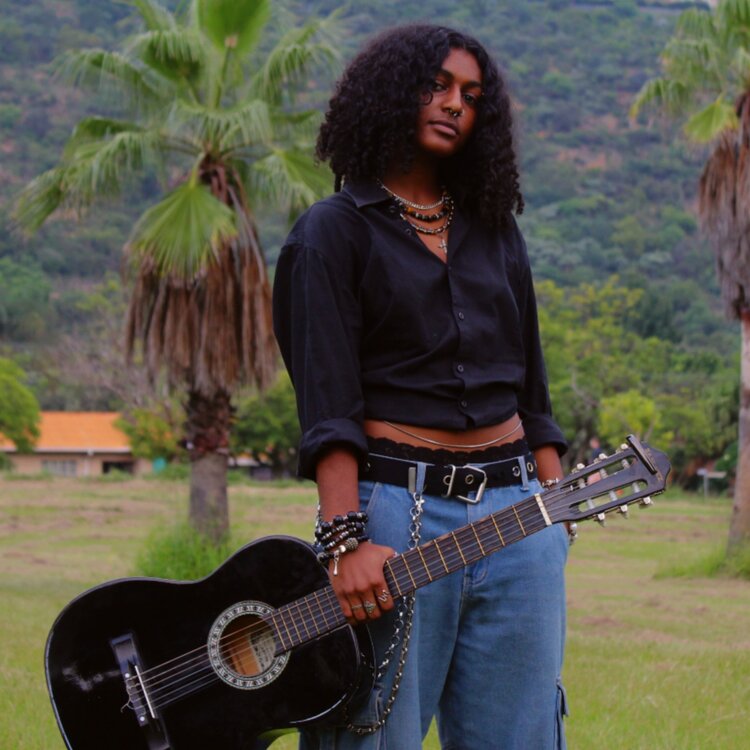 ASH : ::: on TIDAL