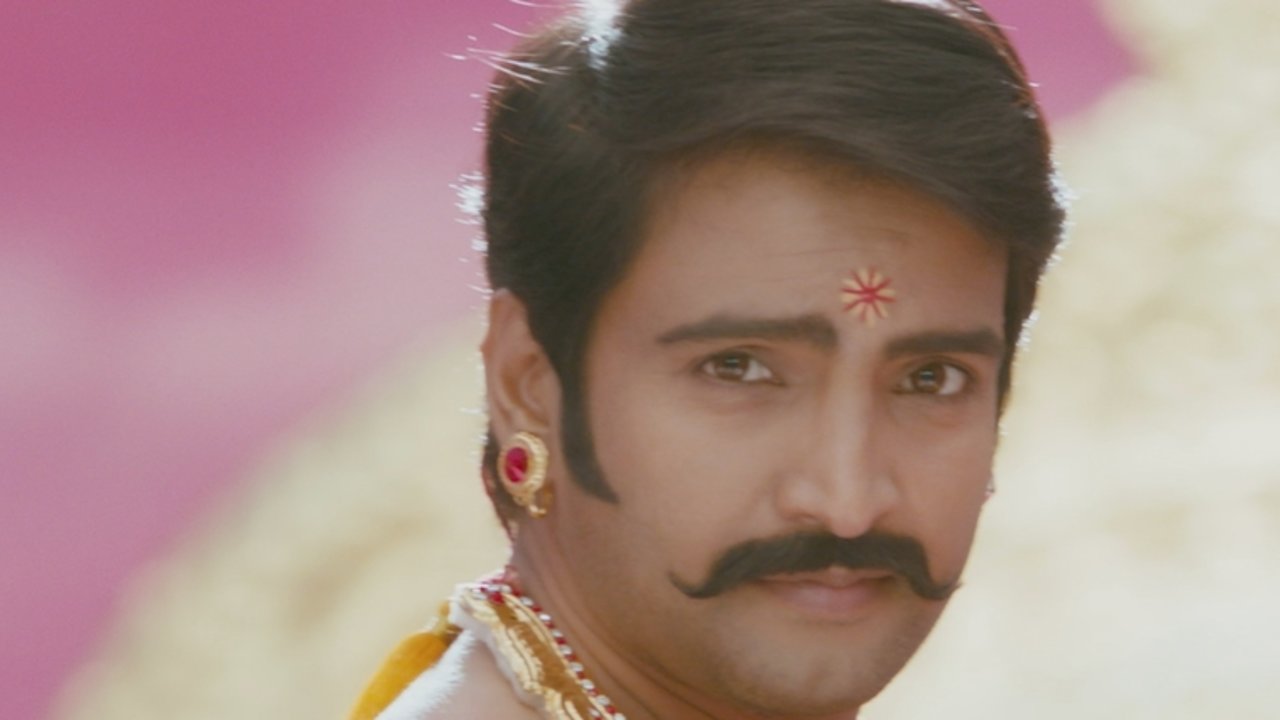 Azhaga Aanazhaga (From "Innimey Ippadithaan")