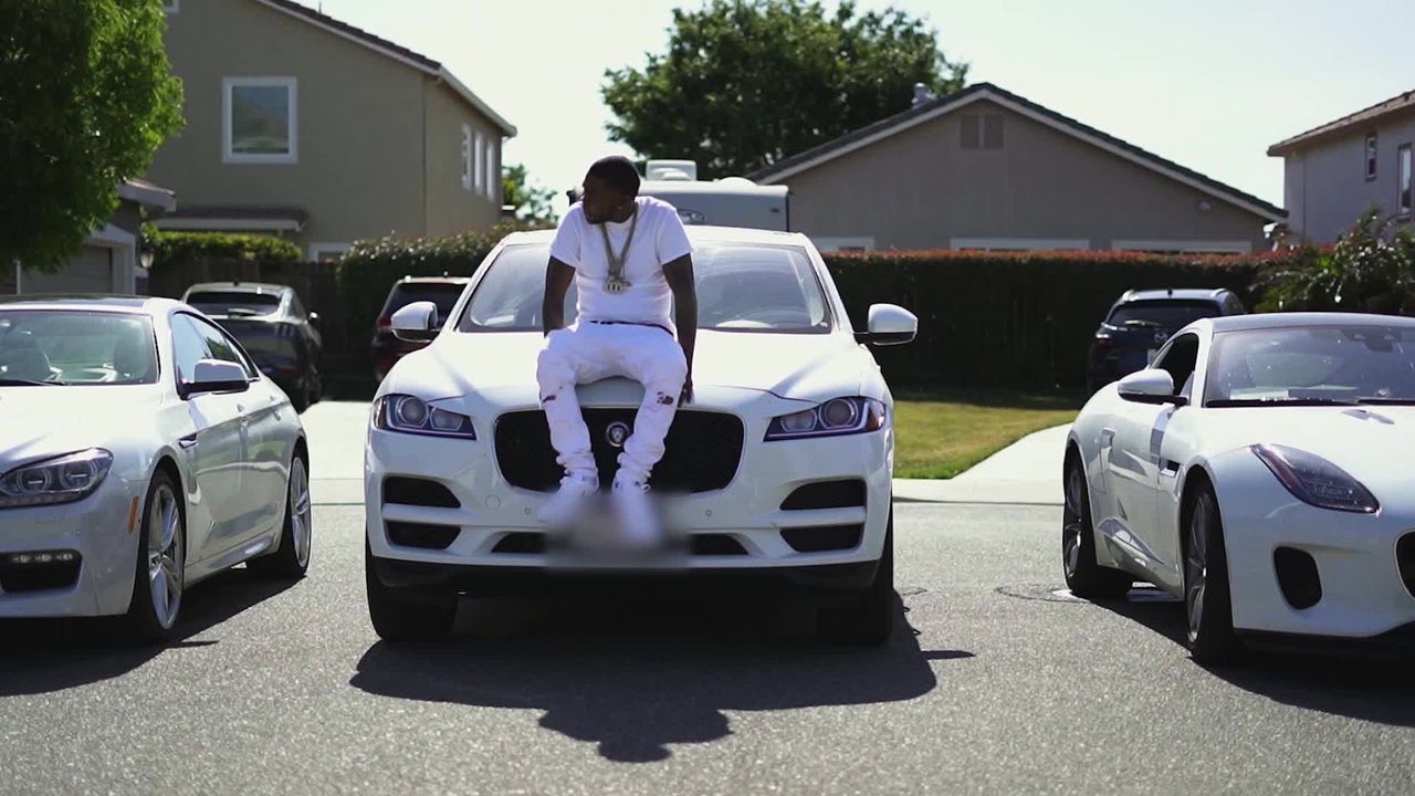 Dogg House (Official Video)