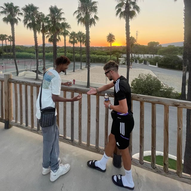 TLN (feat. Chouche & Parks)