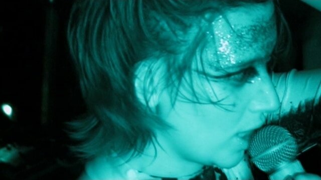 Kiss, Kiss (Live At The Filmore S.F., Closed Captioned)