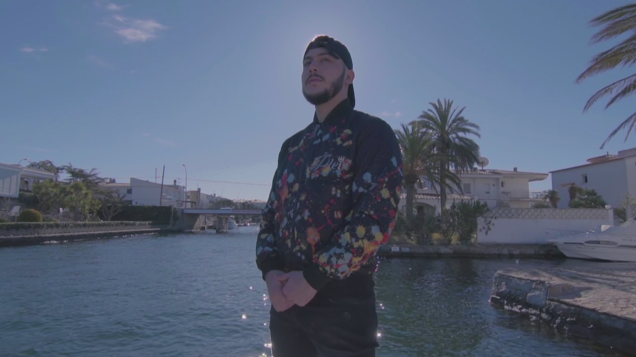 À l'aise (Clip officiel)