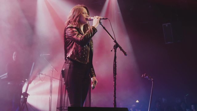 No Eres Tú (En Vivo)