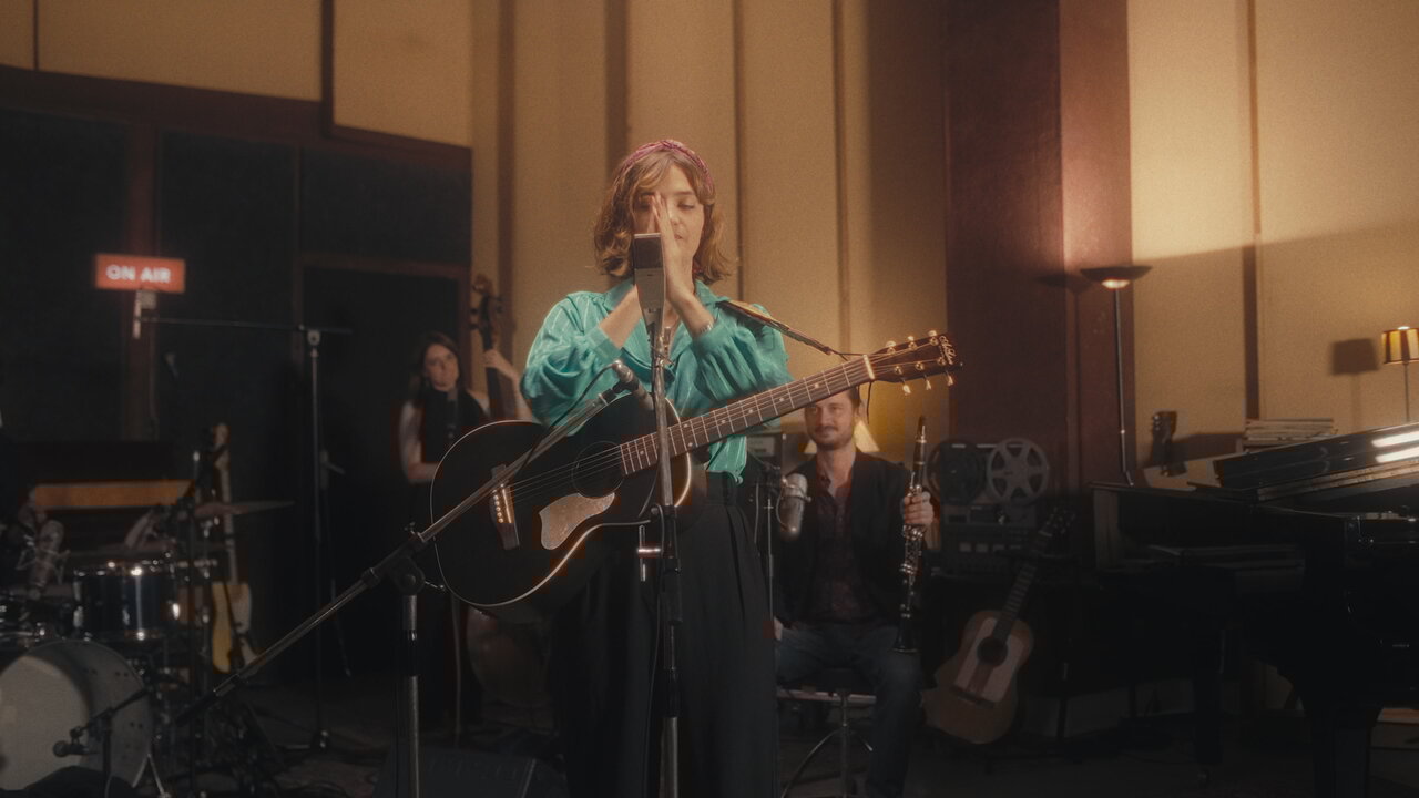 Buzzing Bee (Session acoustique)