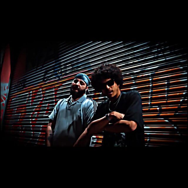 Holla (feat. TRFKA)