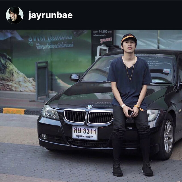 BLACK BMW