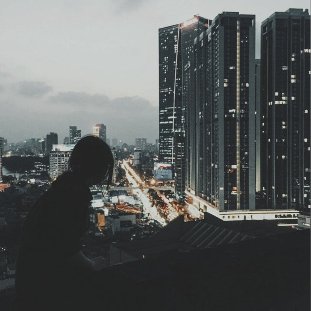 Kẻ Cô Đơn Trong Thành Phố