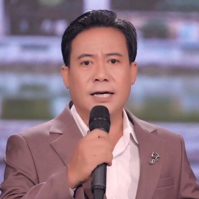 Hoa Nở Về Đêm