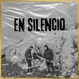 En silencio