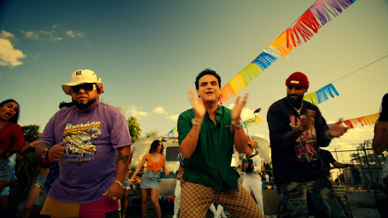 Muy Feliz (Remix - Official Video)