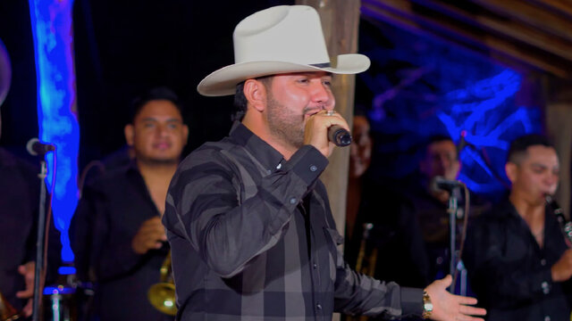 El Parrandero