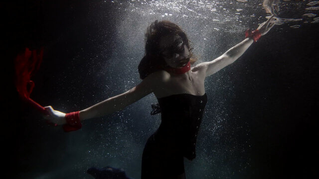 Shipwrecked Mermaids On Mercury