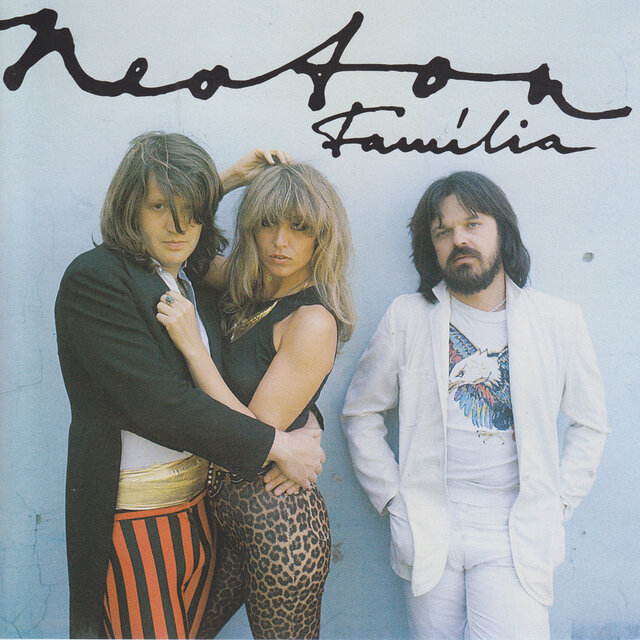 Neoton Família