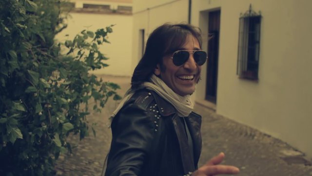 Y Sin Embargo (Videoclip)