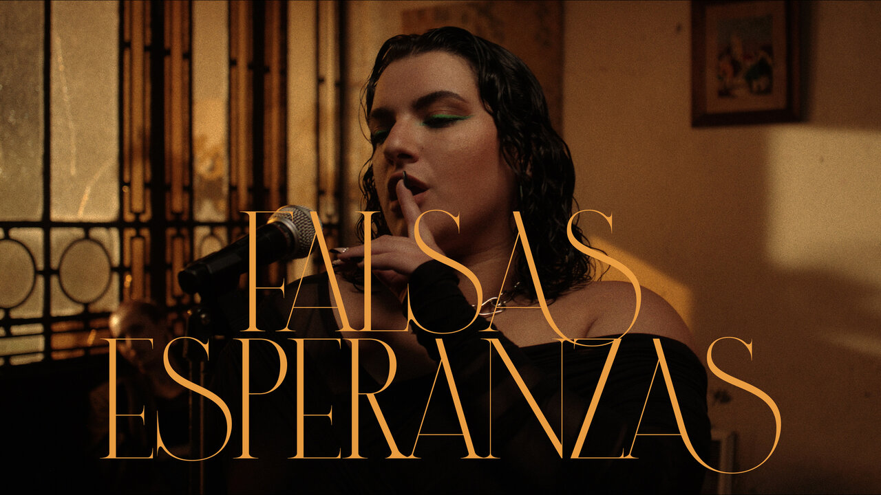 Falsas Esperanzas (Official Video)