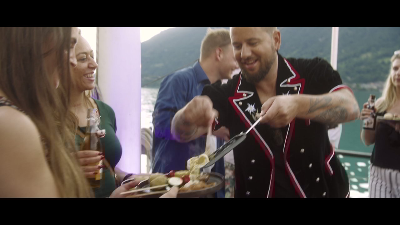 Raclette Reggae (Official Music Video)