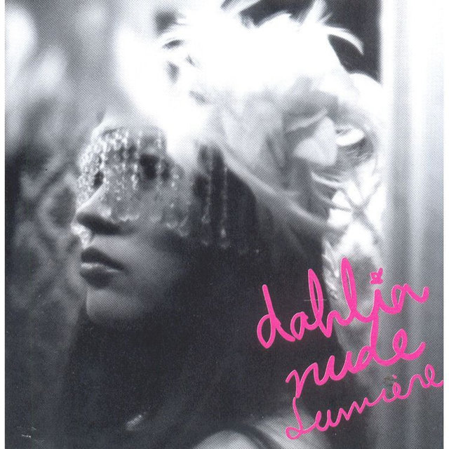 Nude Lumiere
