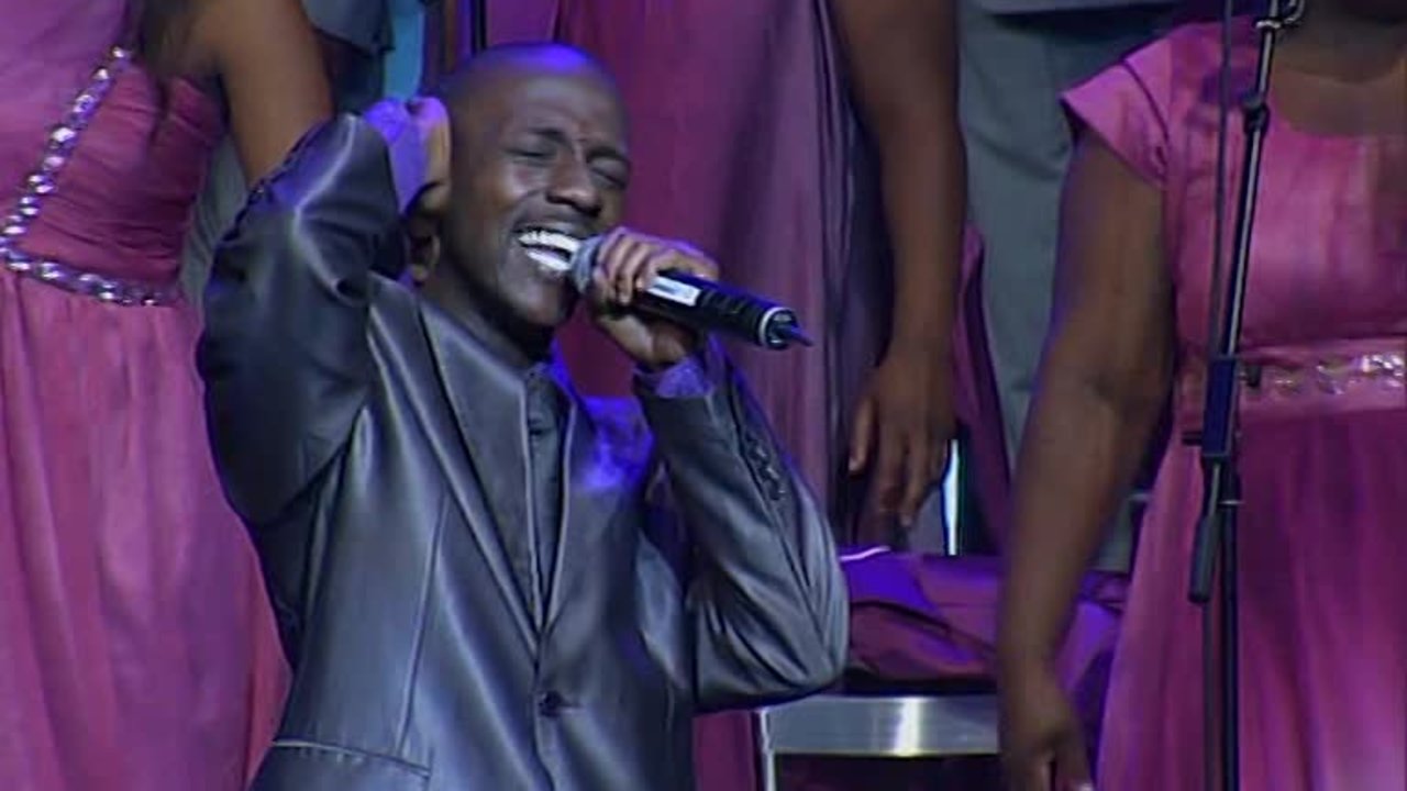 Ushilo Njalo (Live at the ICC Arena - Durban, 2011)