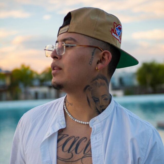 Contigo (feat. Ft KLU)