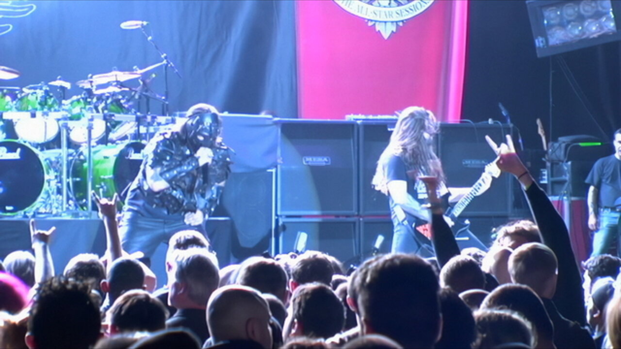 Dead by Dawn (Live at the Nokia Theatre, New York, NY, 12/15/2005)