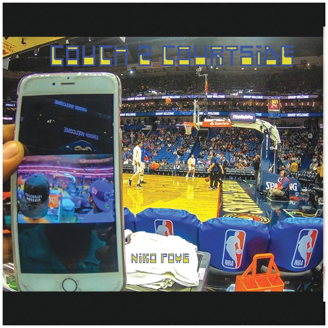 Couch 2 Courtside