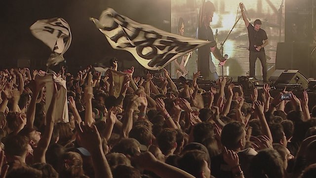 Mientras Haya Luces del Bar (En Vivo Provincia Emergente)