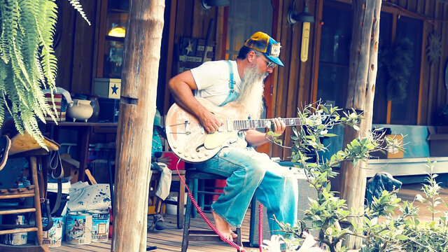 Sippi Dupree (Official Music Video)