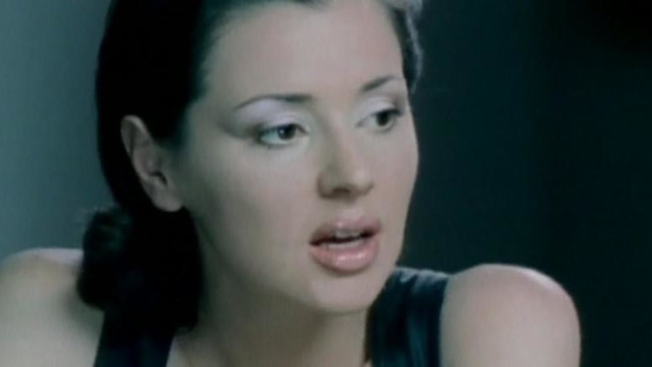 Les trois cloches (Official Music Video)