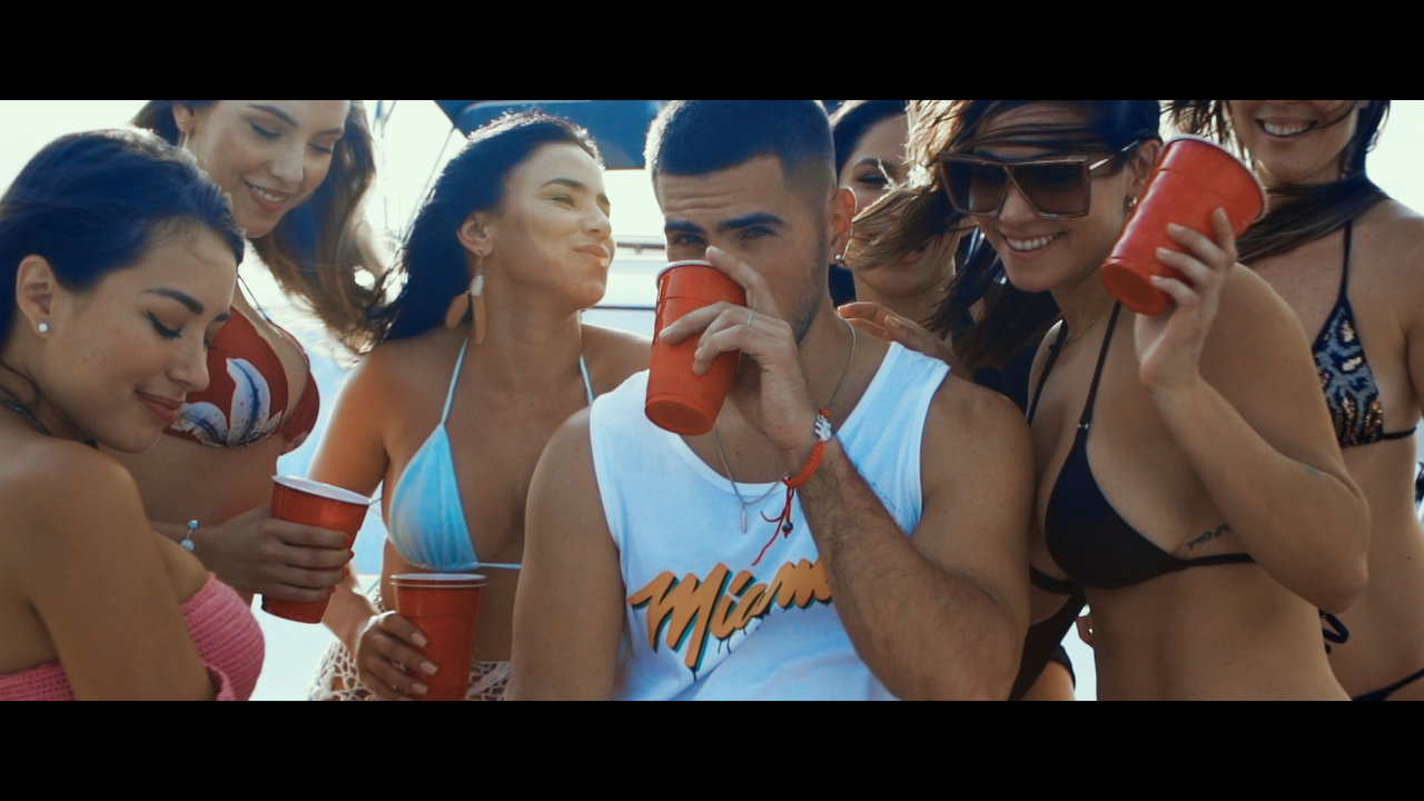 CACHONDAX (Official Video)