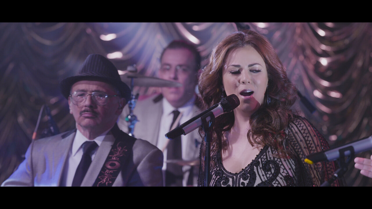 Un Viejo Amor (feat. Edith Márquez)
