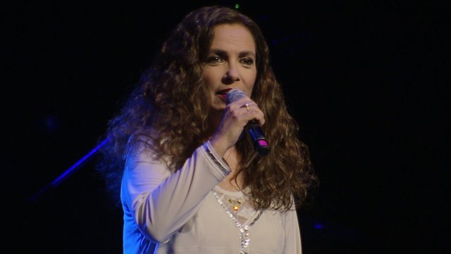 Quiero Encontrar Mi Lugar / Falta Poco Tiempo (En Vivo)