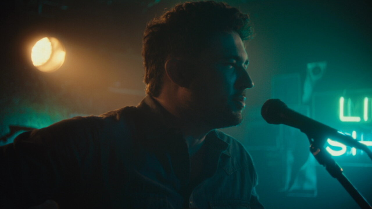 Dive Bars & Broken Hearts